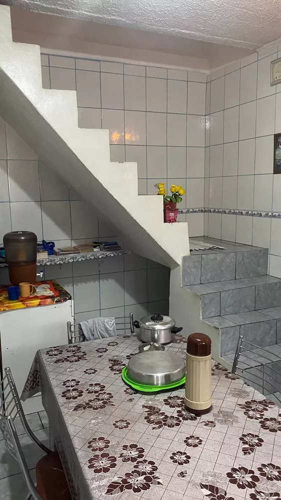 Sobrado à venda com 2 quartos, 100m² - Foto 1