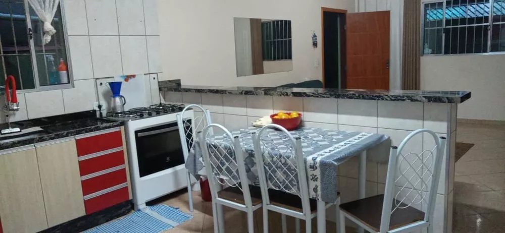 Sobrado à venda com 4 quartos, 138m² - Foto 1