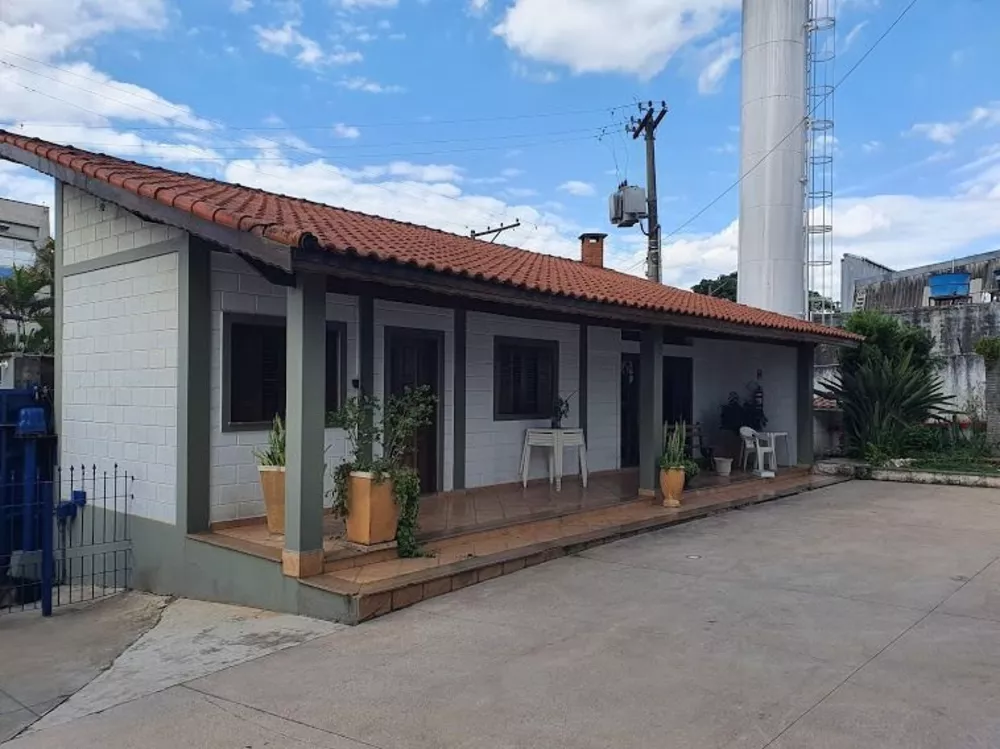 Depósito-Galpão-Armazém para alugar, 2640m² - Foto 1