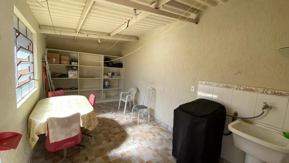 Casa à venda com 3 quartos, 121m² - Foto 10