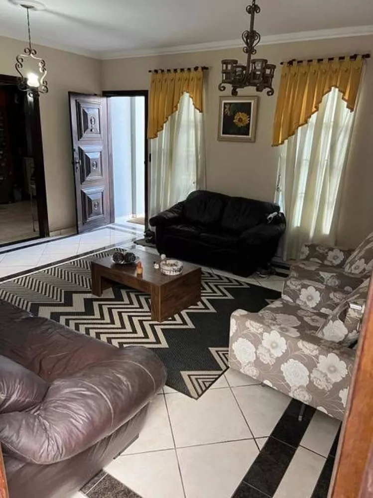 Casa de Condomínio à venda com 5 quartos, 250m² - Foto 6