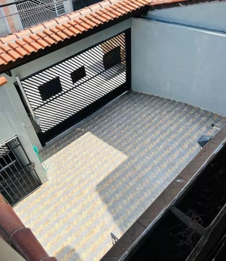 Casa de Condomínio à venda com 5 quartos, 250m² - Foto 1