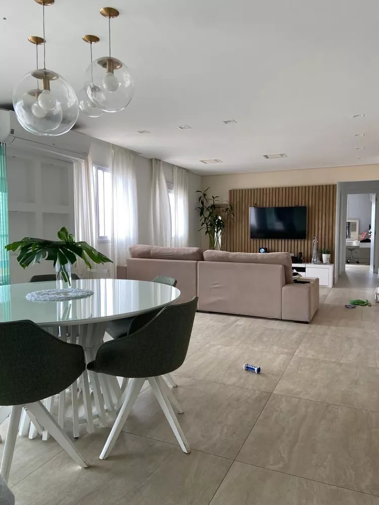 Apartamento à venda com 3 quartos, 162m² - Foto 1