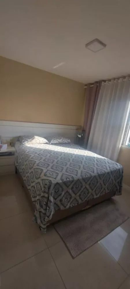 Apartamento à venda com 2 quartos, 68m² - Foto 2