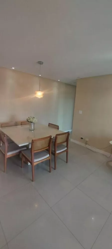 Apartamento à venda com 2 quartos, 68m² - Foto 3