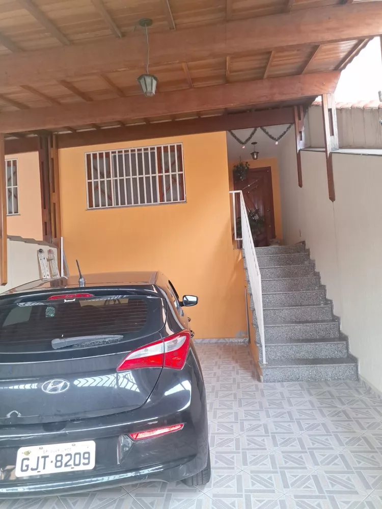 Sobrado à venda com 3 quartos, 184m² - Foto 1