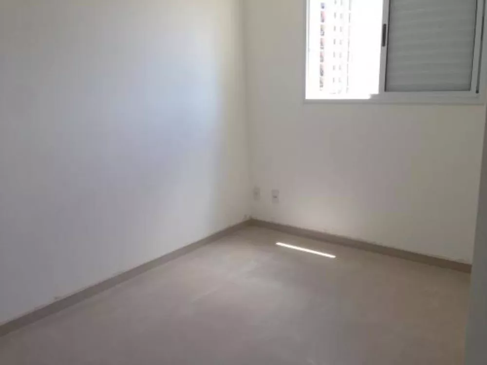 Apartamento à venda com 2 quartos, 66m² - Foto 3