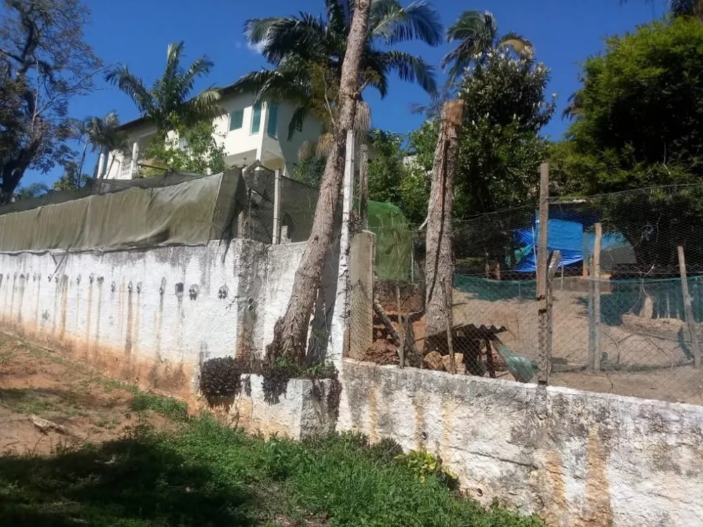 Fazenda à venda com 6 quartos, 500m² - Foto 1