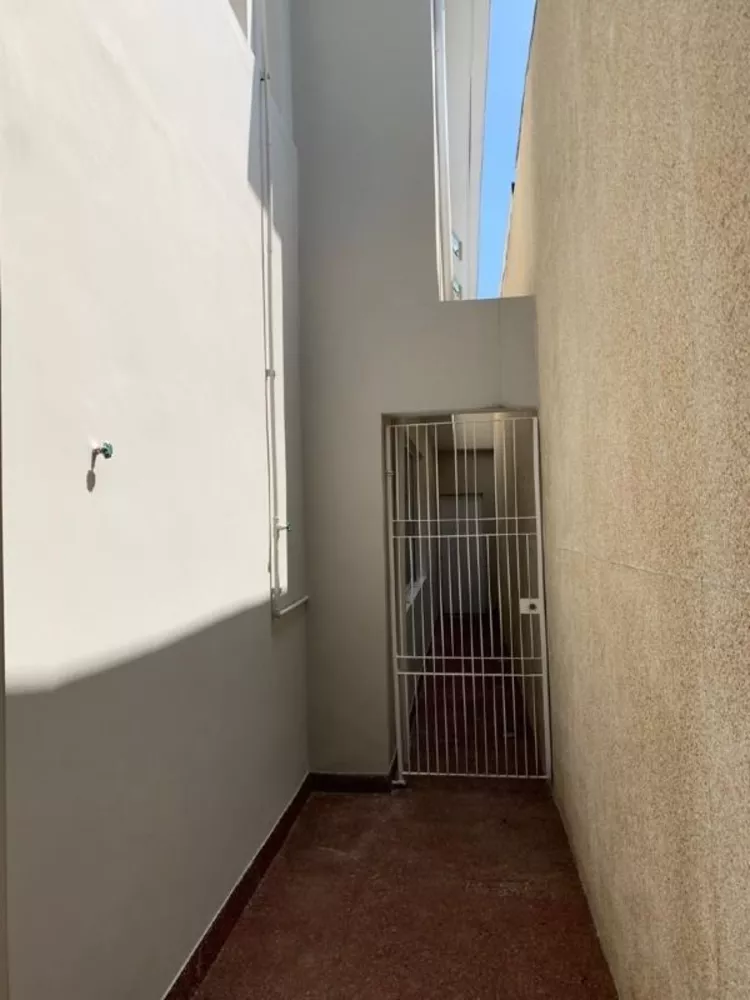 Sobrado à venda com 2 quartos, 120m² - Foto 4