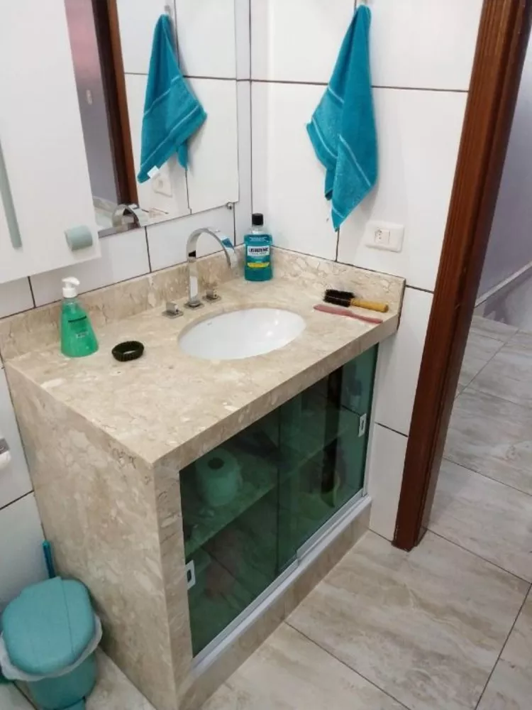 Sobrado à venda com 3 quartos, 254m² - Foto 1