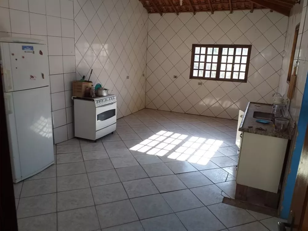 Fazenda à venda com 5 quartos, 350m² - Foto 2