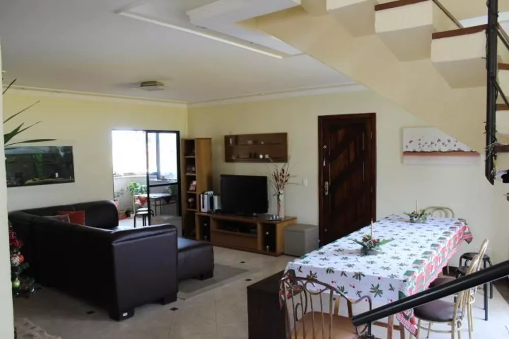 Apartamento à venda com 3 quartos, 165m² - Foto 3