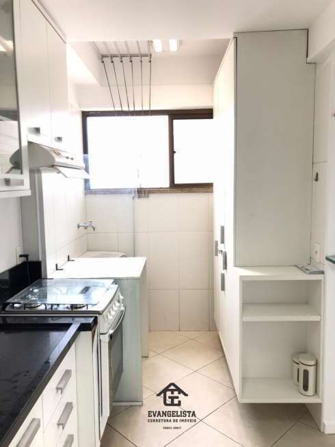 Apartamento para alugar com 2 quartos, 70m² - Foto 13