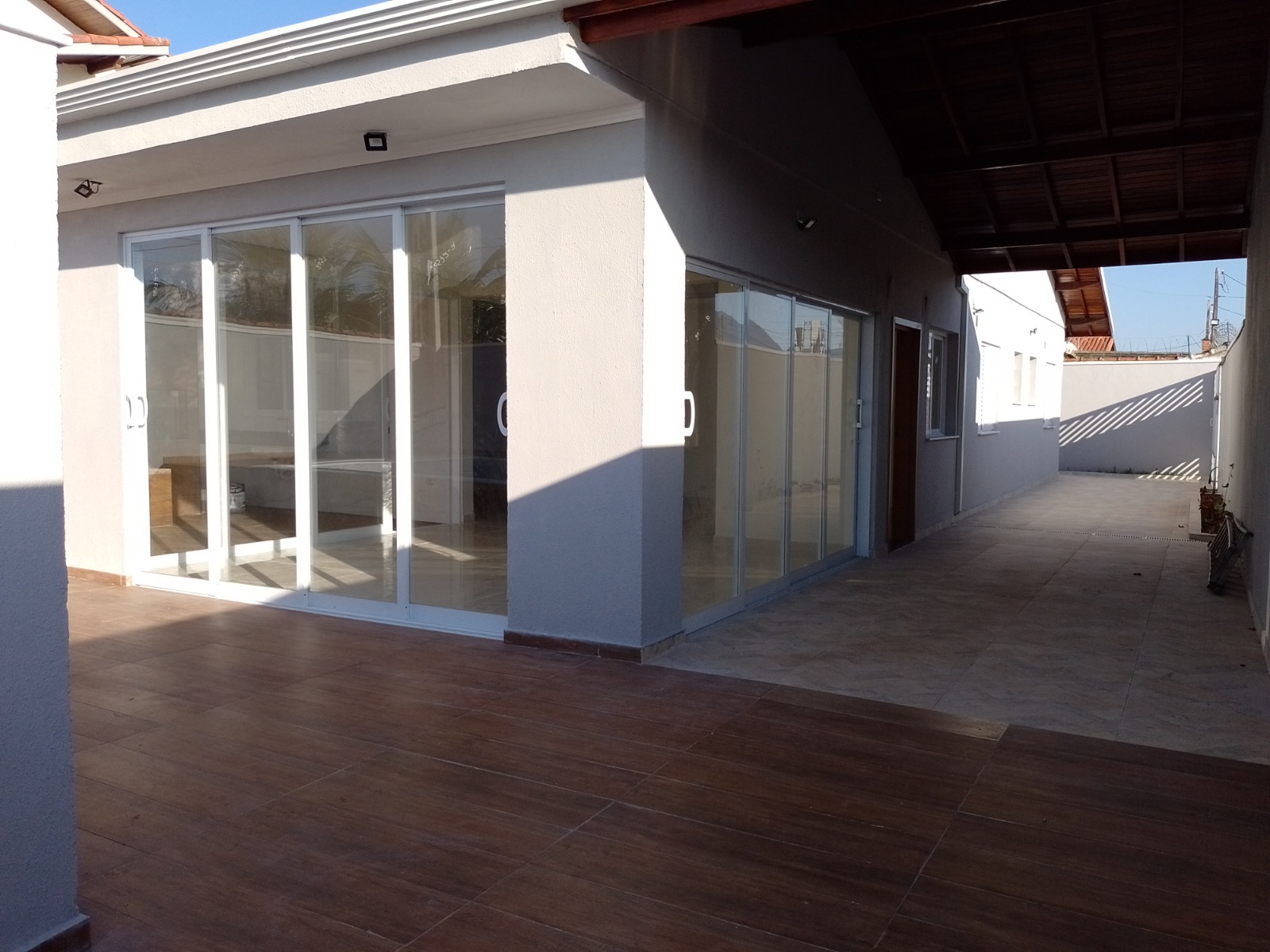 Casa à venda com 3 quartos, 162m² - Foto 2