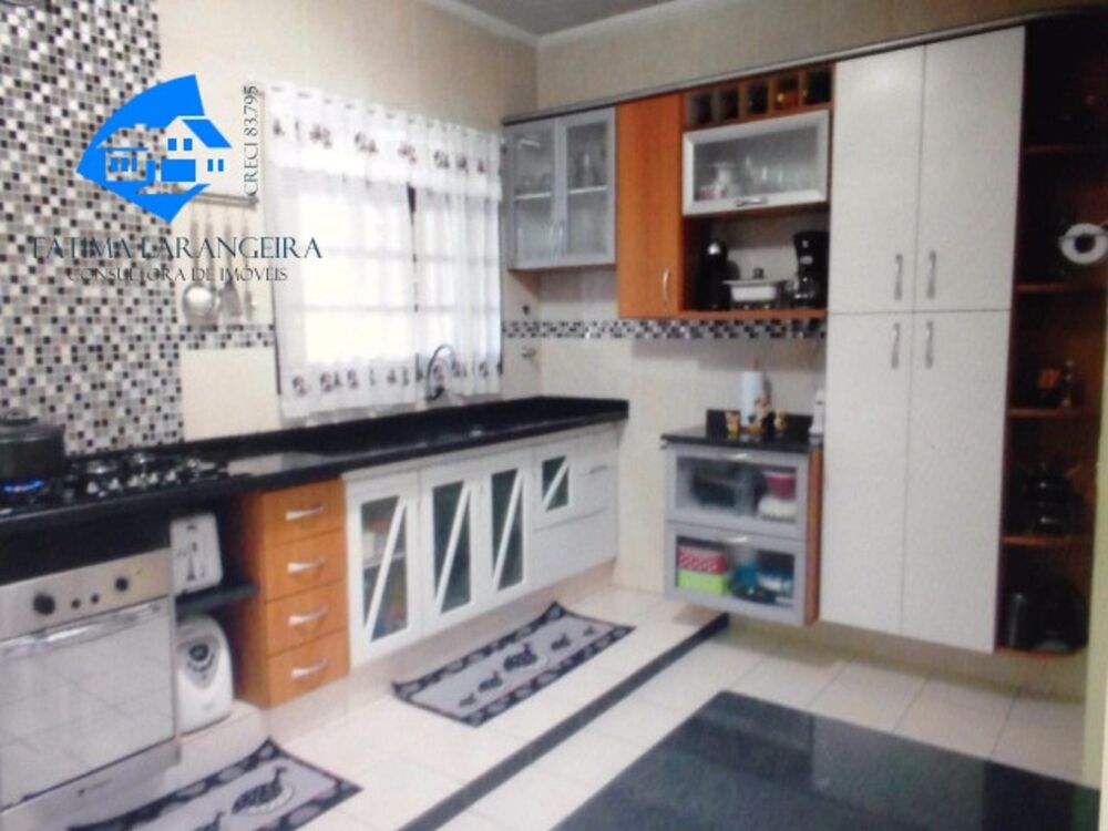 Sobrado à venda com 3 quartos, 300m² - Foto 3