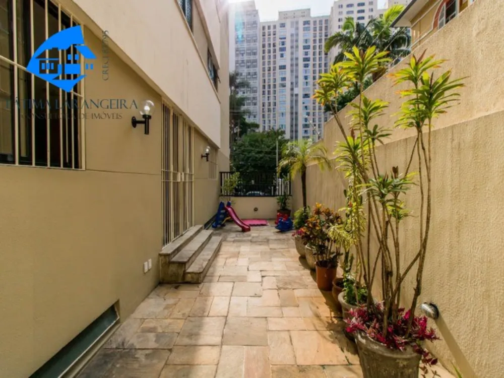 Apartamento, 3 quartos, 220 m² - Foto 1