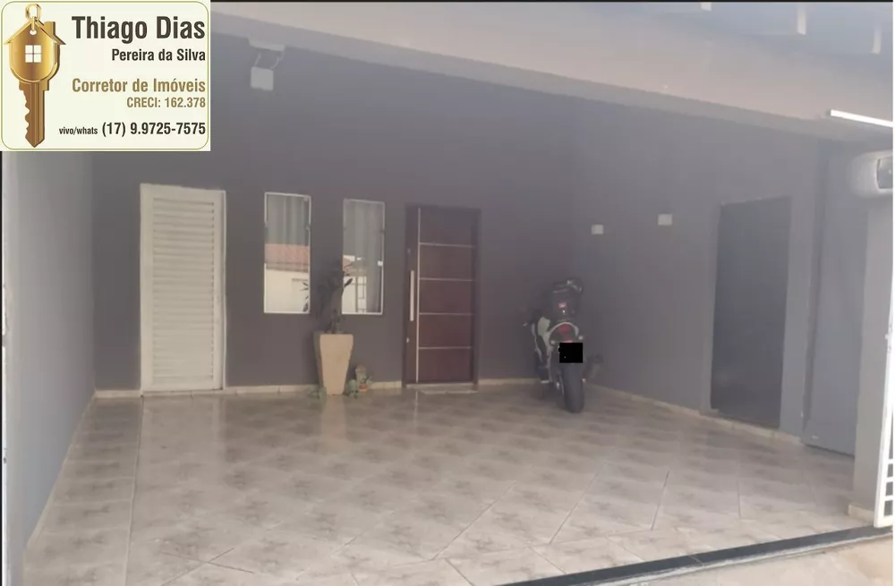 Casa à venda com 3 quartos, 138m² - Foto 1