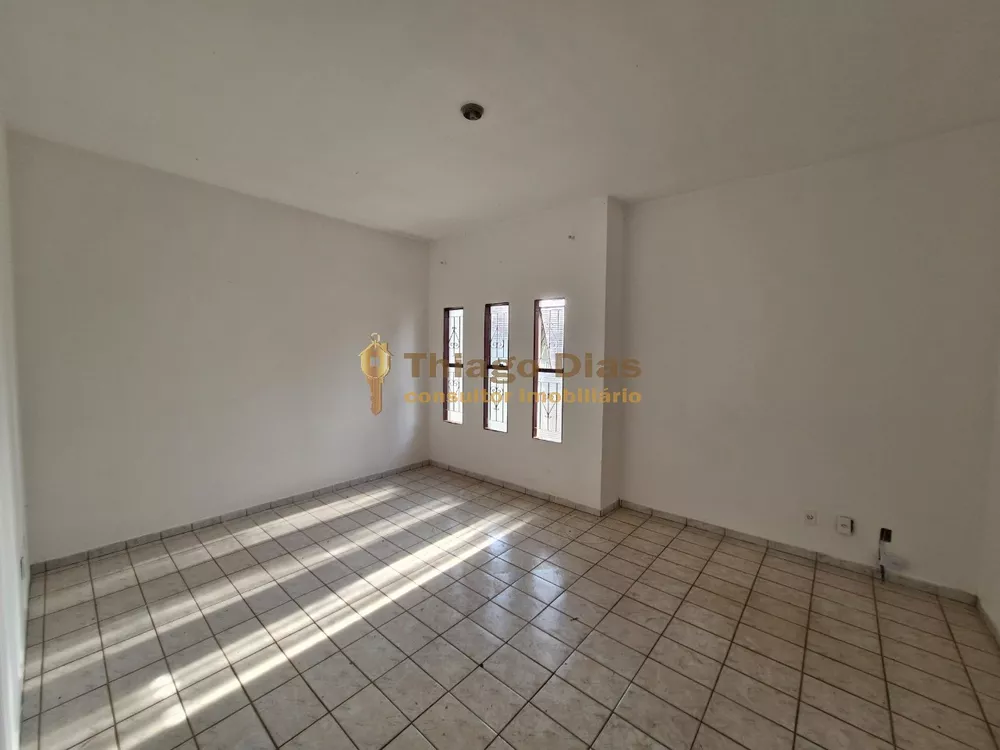 Casa à venda com 3 quartos, 153m² - Foto 4