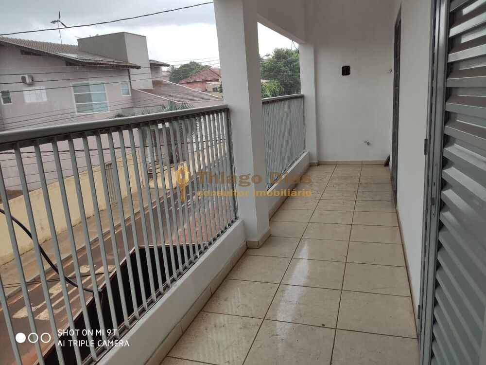 Casa, 6 quartos, 246 m² - Foto 1