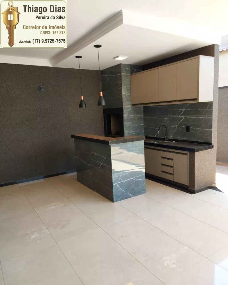 Casa à venda com 3 quartos, 250m² - Foto 3