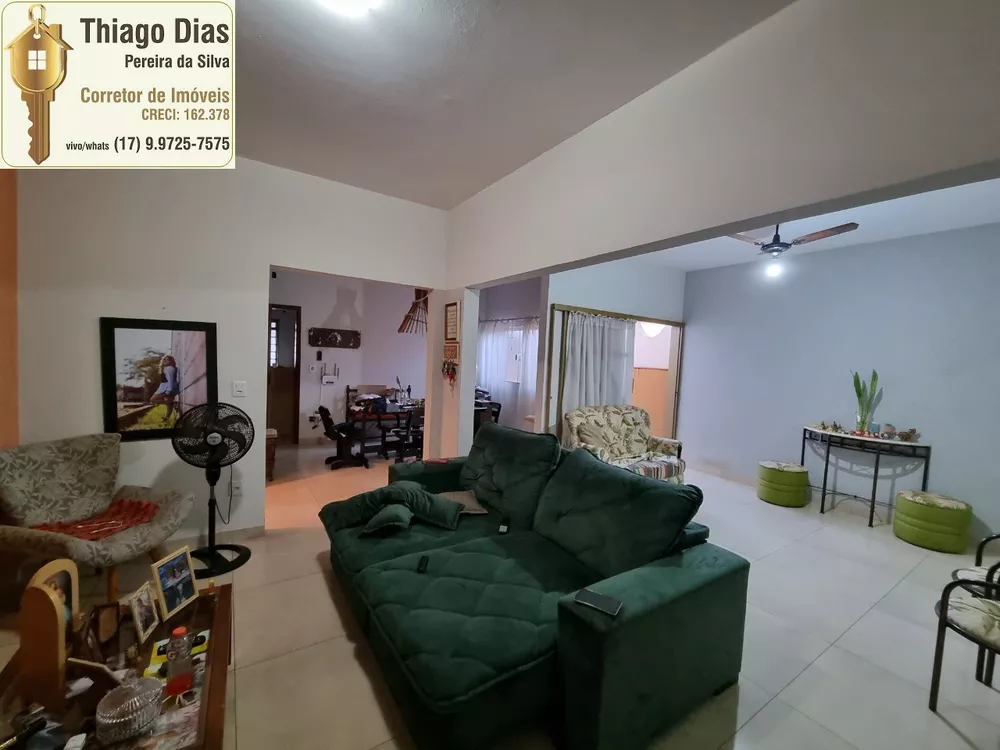 Casa à venda com 3 quartos, 222m² - Foto 6