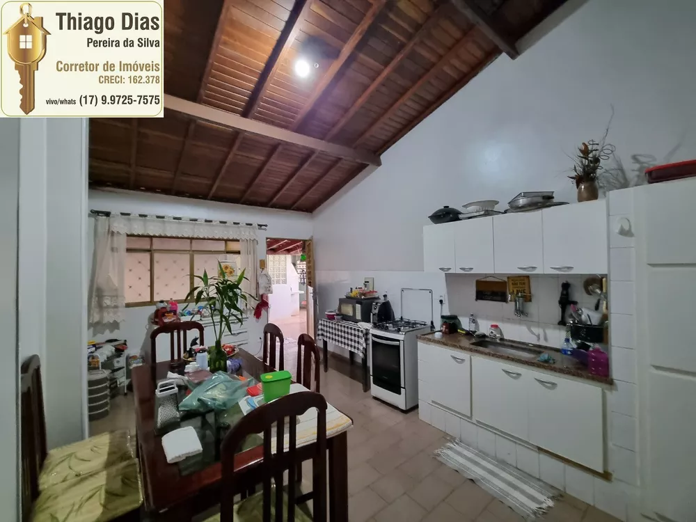 Casa à venda com 3 quartos, 222m² - Foto 21