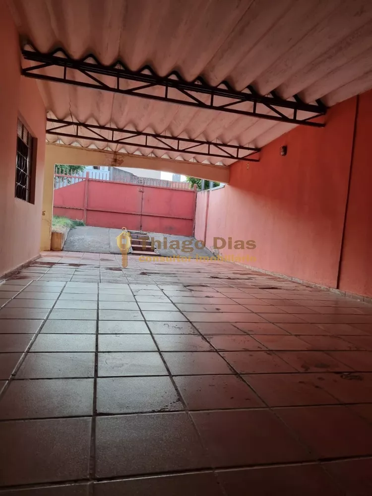 Casa à venda com 3 quartos, 158m² - Foto 2