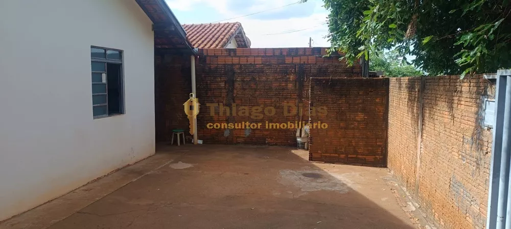 Casa à venda com 2 quartos, 40m² - Foto 2