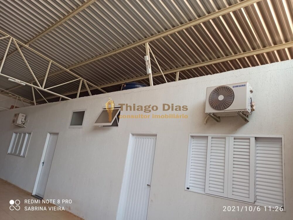 Chácara à venda com 4 quartos, 166m² - Foto 2