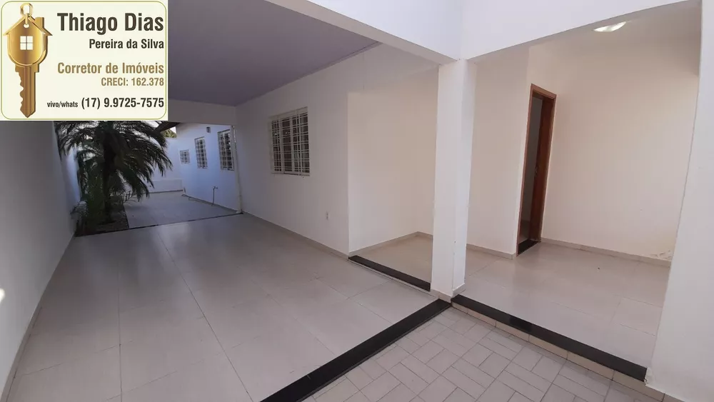 Casa à venda com 3 quartos, 138m² - Foto 2