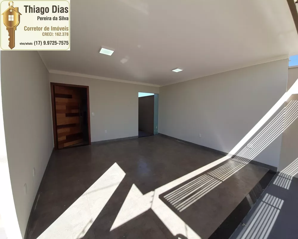 Casa à venda com 3 quartos, 146m² - Foto 1