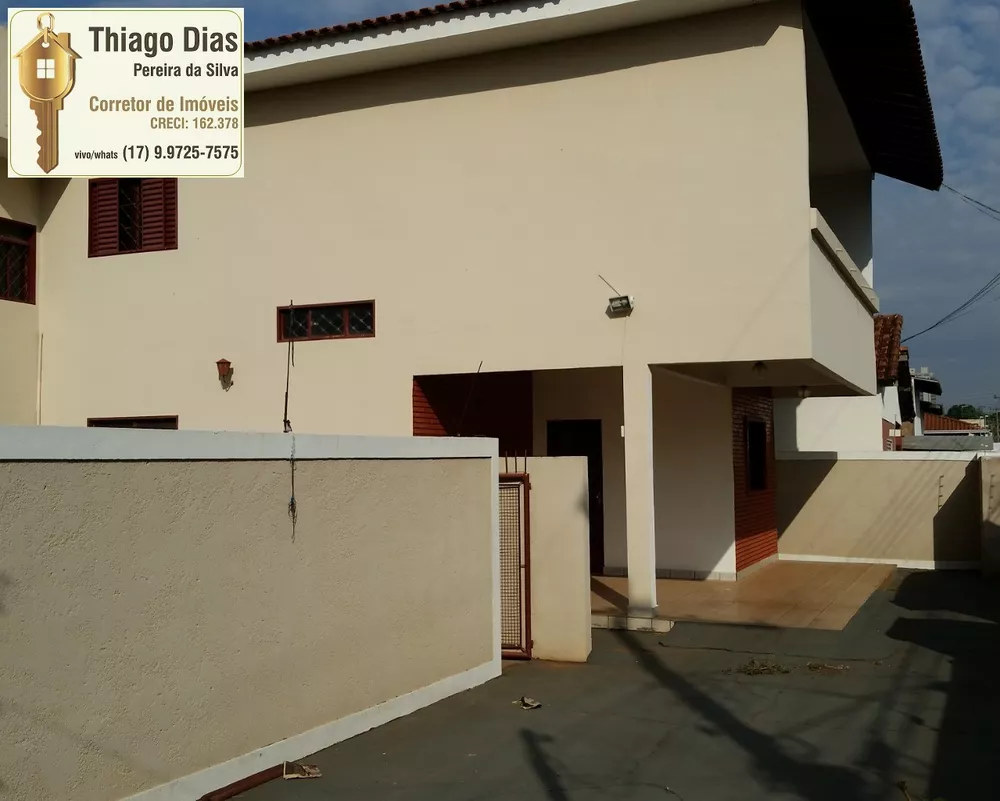 Casa à venda com 4 quartos, 271m² - Foto 2