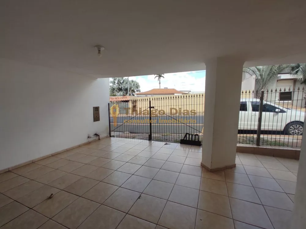 Casa à venda com 3 quartos, 146m² - Foto 2