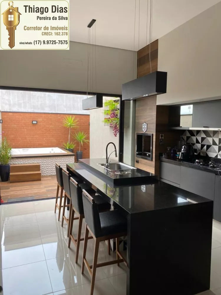 Casa à venda com 3 quartos, 131m² - Foto 4