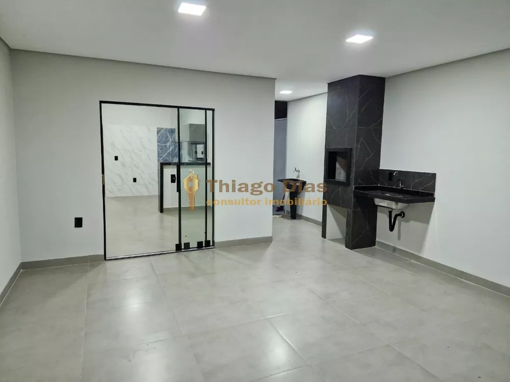 Casa à venda com 2 quartos, 88m² - Foto 1