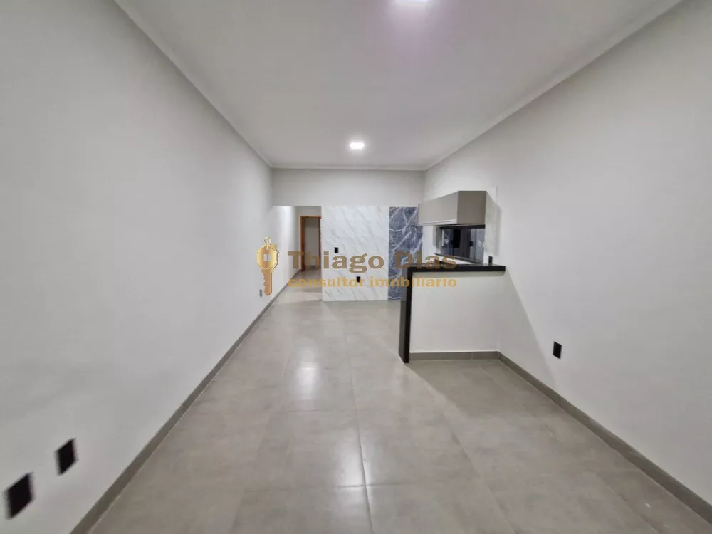 Casa à venda com 2 quartos, 88m² - Foto 4