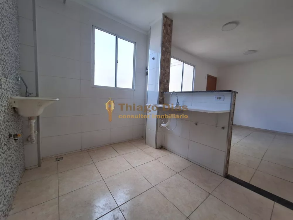 Apartamento à venda com 2 quartos, 41m² - Foto 4