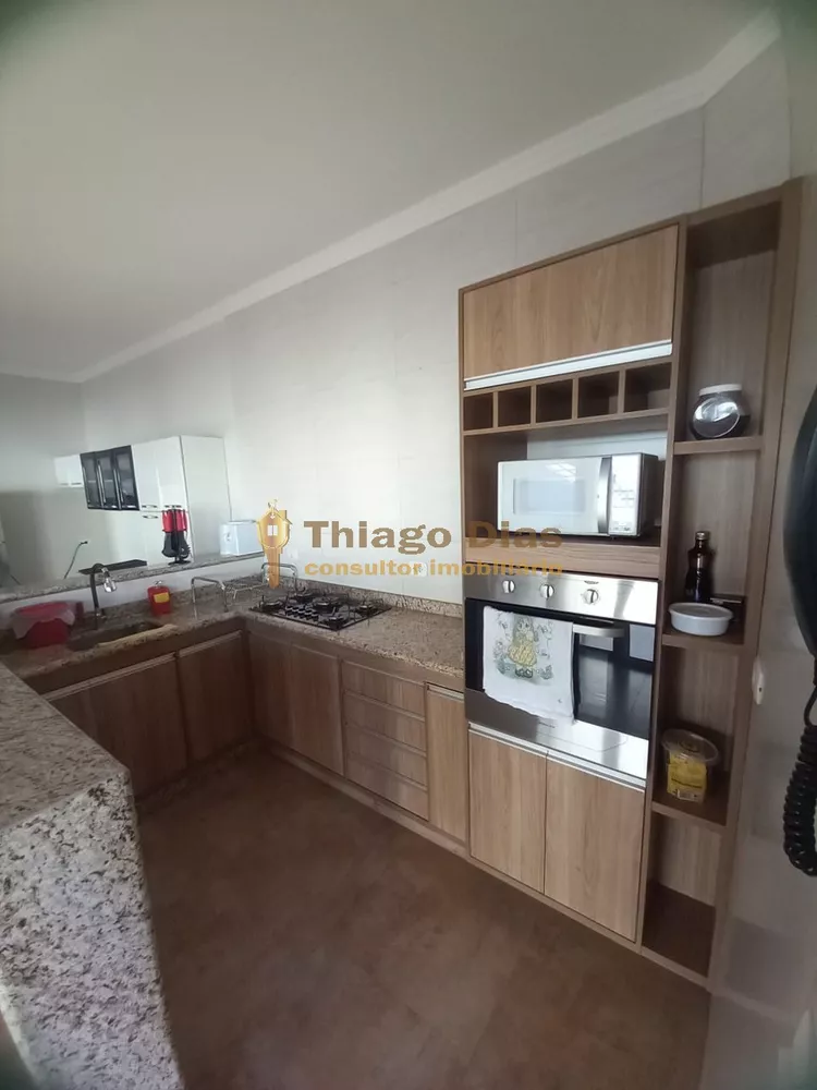 Casa à venda com 3 quartos, 174m² - Foto 4