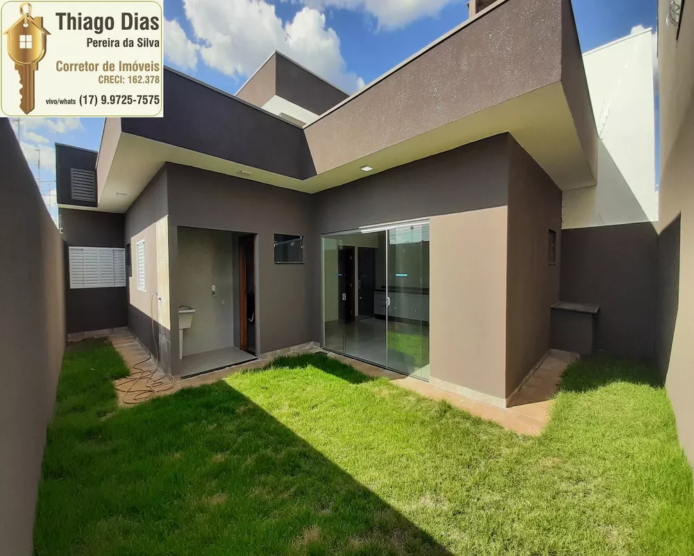 Casa à venda com 3 quartos, 149m² - Foto 1