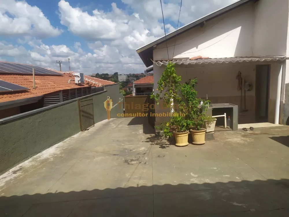 Casa à venda com 3 quartos, 168m² - Foto 2