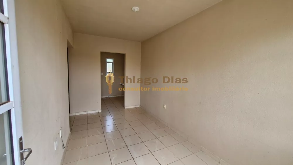 Casa à venda com 2 quartos, 45m² - Foto 1