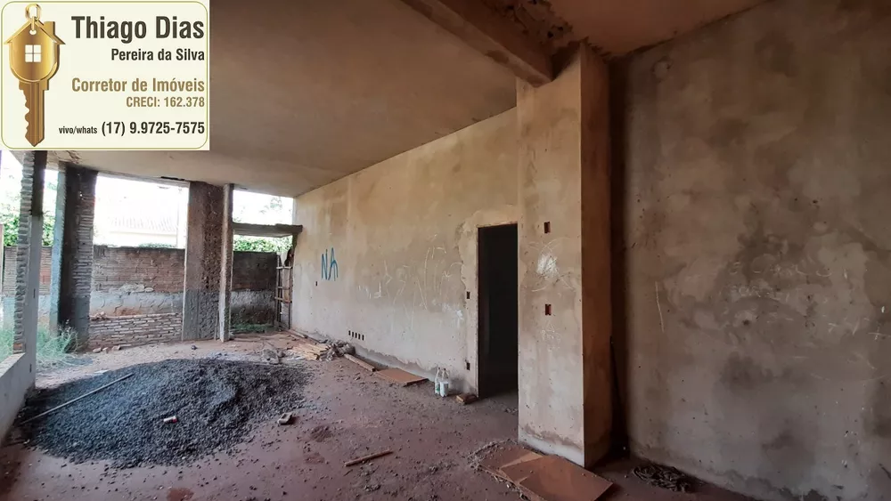 Casa à venda com 3 quartos, 250m² - Foto 3