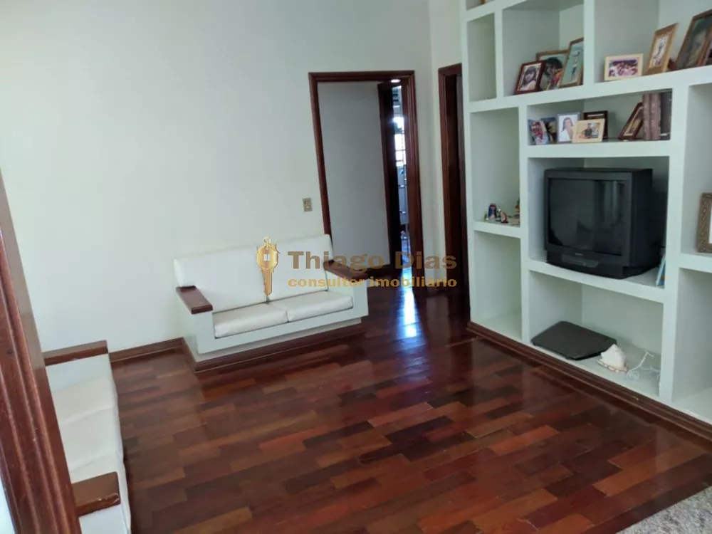 Casa à venda com 5 quartos, 430m² - Foto 2