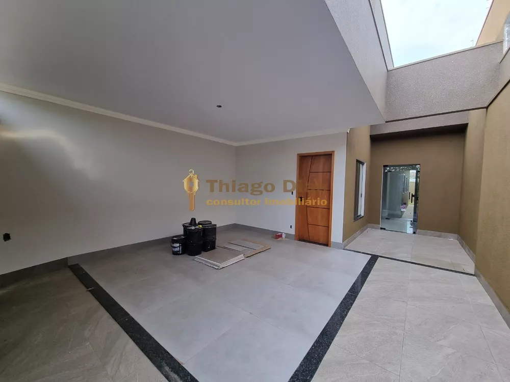 Casa à venda com 3 quartos, 92m² - Foto 1