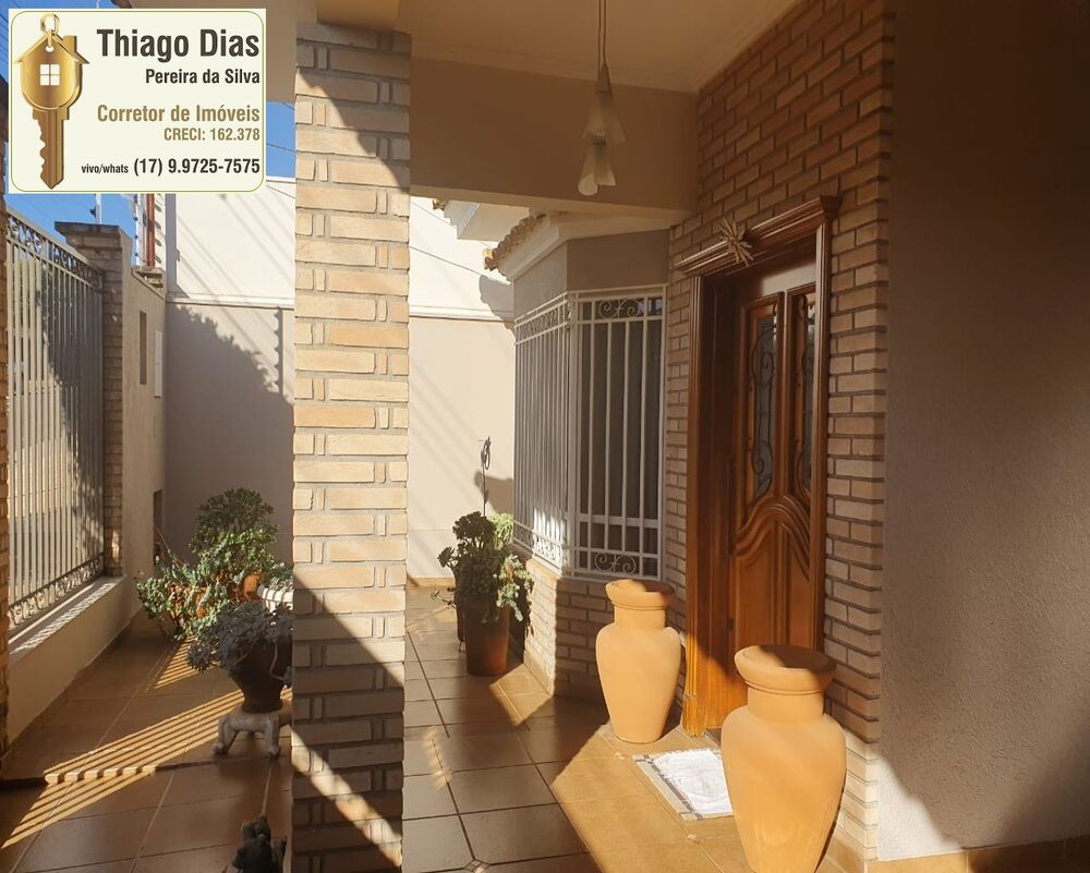 Casa, 3 quartos, 217 m² - Foto 1
