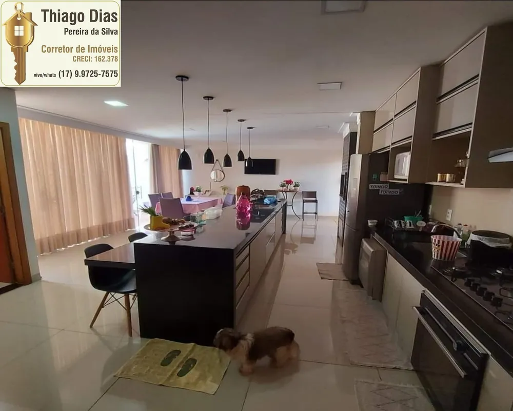 Casa, 3 quartos, 171 m² - Foto 2