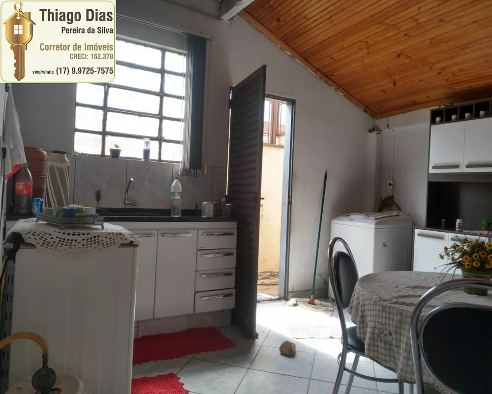 Casa à venda com 4 quartos, 172m² - Foto 3