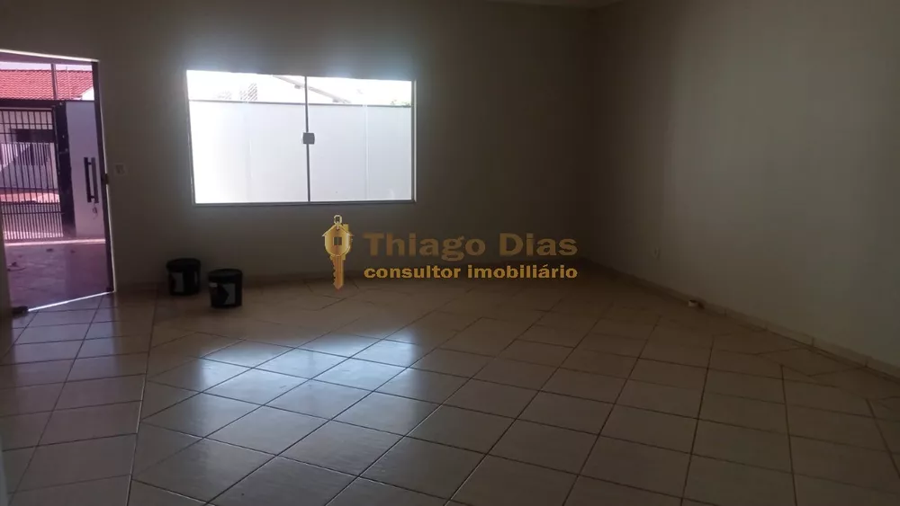 Casa à venda com 3 quartos, 226m² - Foto 2