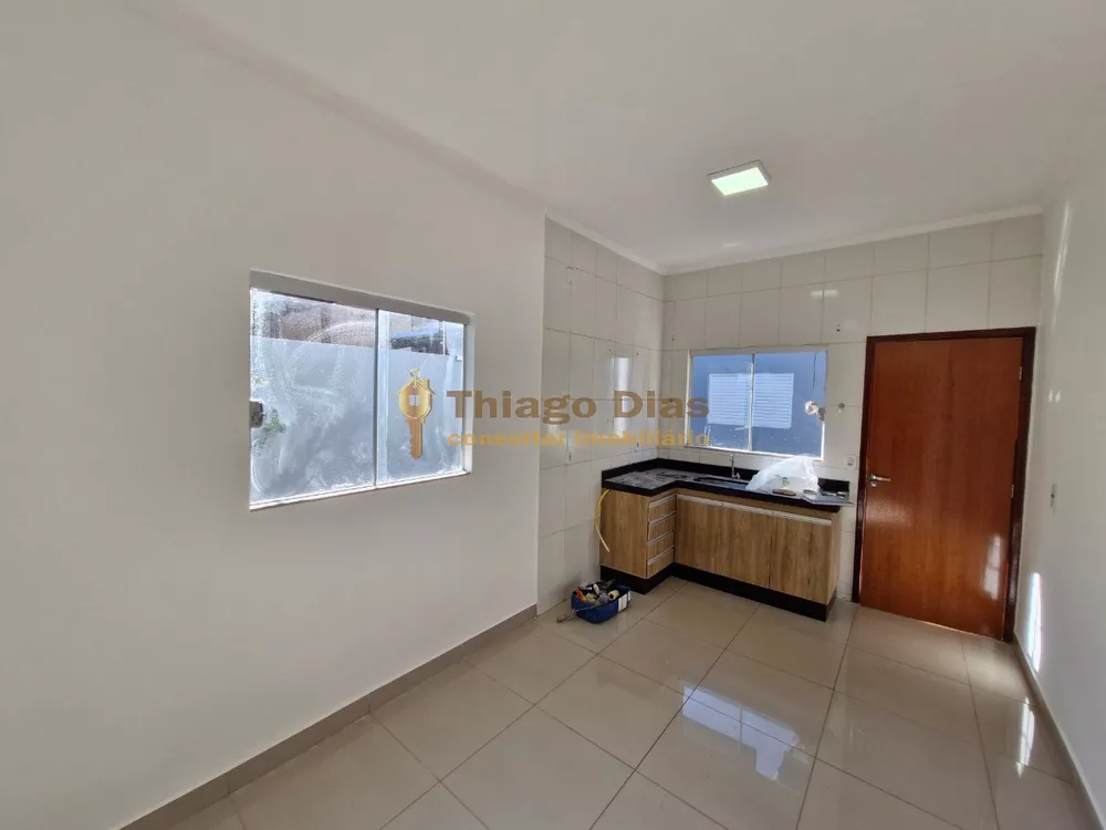 Casa à venda com 3 quartos, 107m² - Foto 4