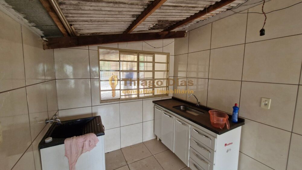 Casa, 5 quartos, 135 m² - Foto 1
